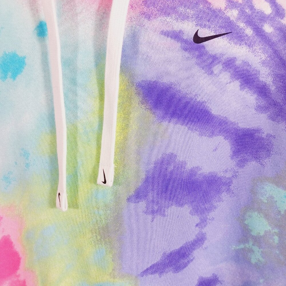 Nike Tie-Dye Pastel Hoodie in Pink, Blue, Green, Purple - Picture 8 of 16